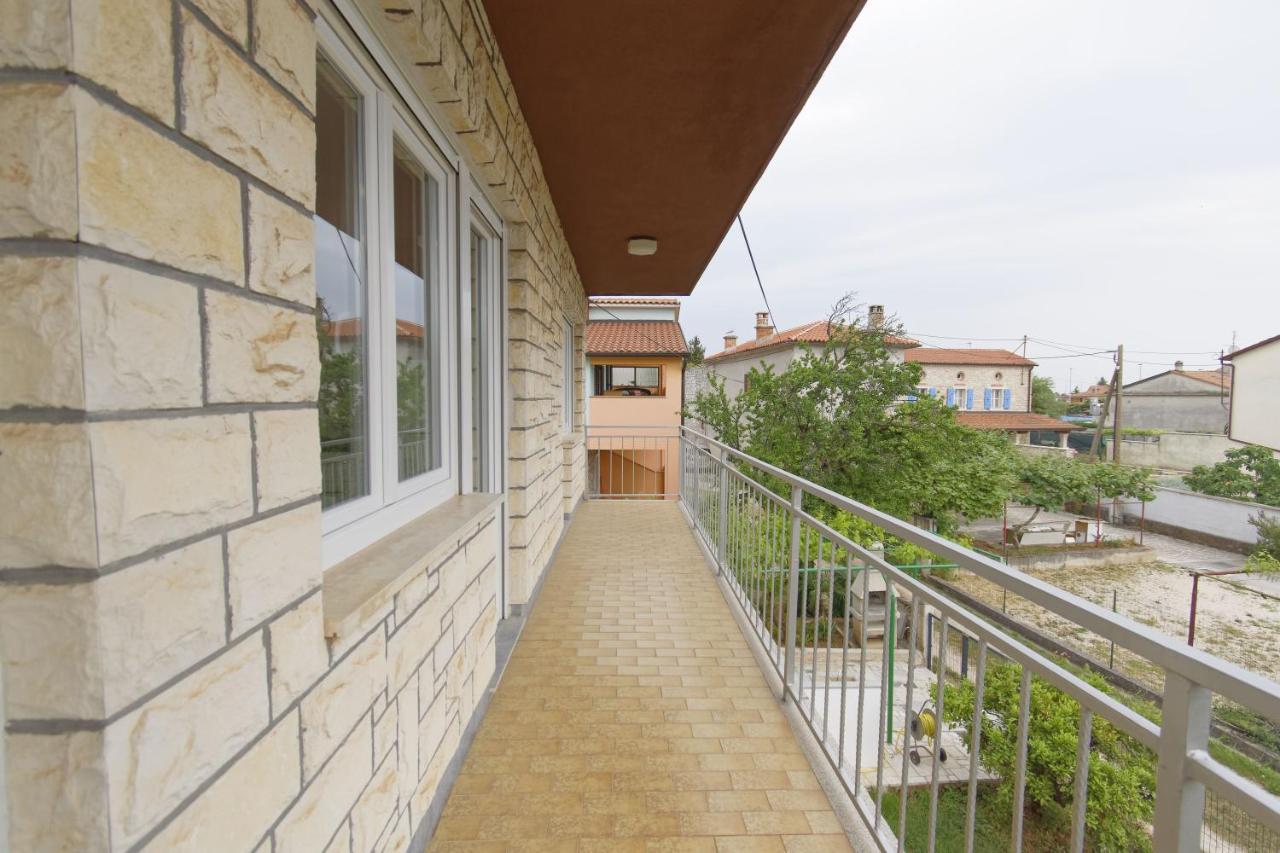 Apartment Patrik By Rent Istria Umag Exterior foto